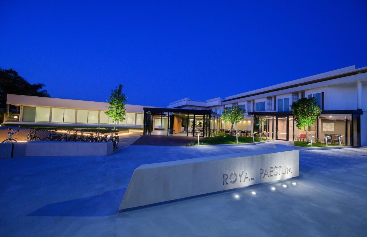 Hotel Royal Paestum Bagian luar foto